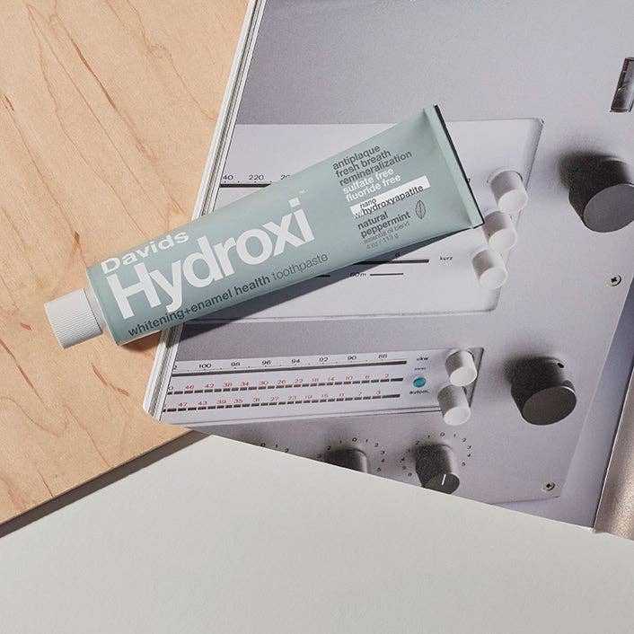 Davids Hydroxi tandkräm med nano-hydroxiapatit för vitare tänder och emaljhälsa